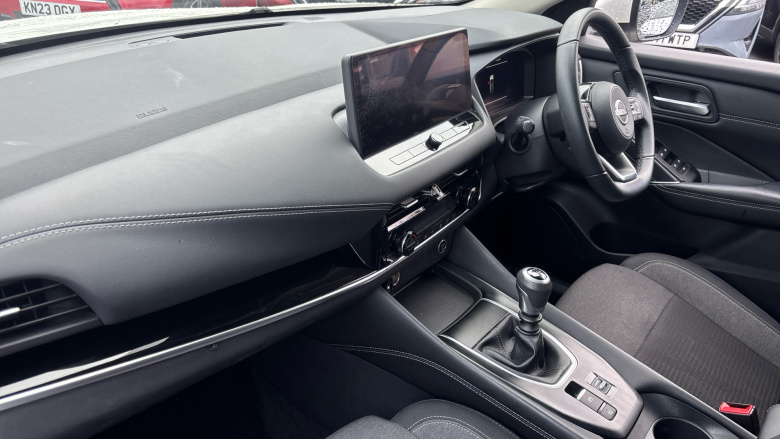 Nissan Qashqai 1.3 DiG-T MH N-Connecta 5dr Petrol Hatchback